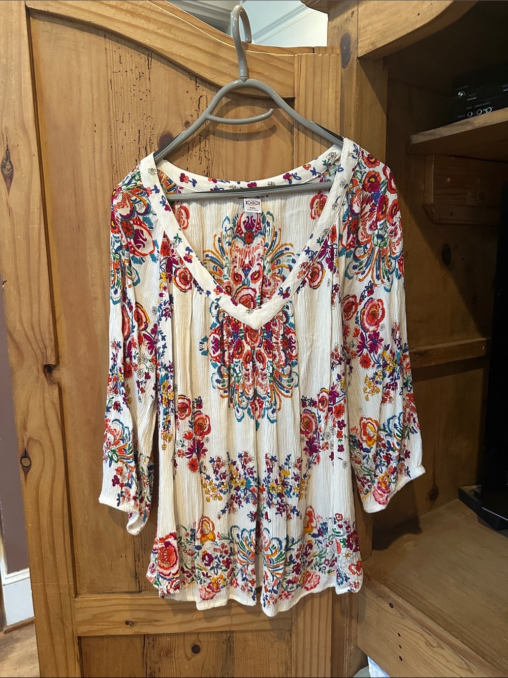 Bila White Multicolor Floral V-Neck Tunic